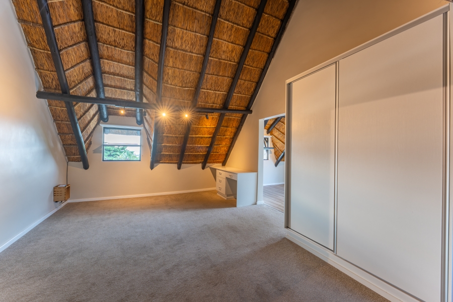 To Let 5 Bedroom Property for Rent in St Francis Bay Village Eastern Cape